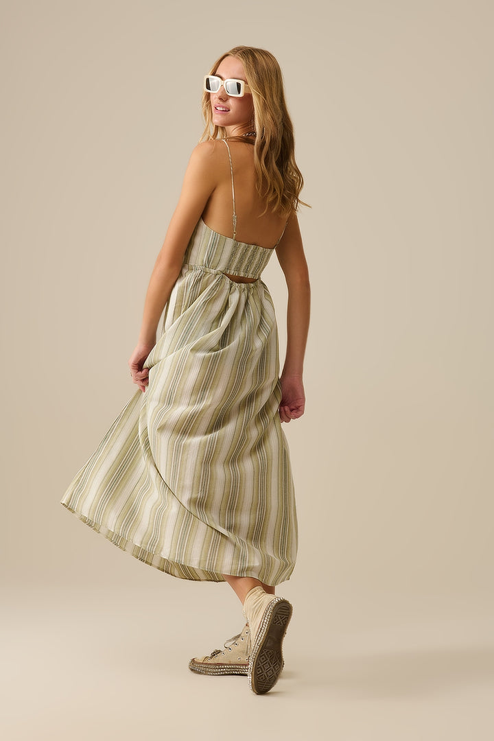 Trägerkleid mit V-Ausschnitt
