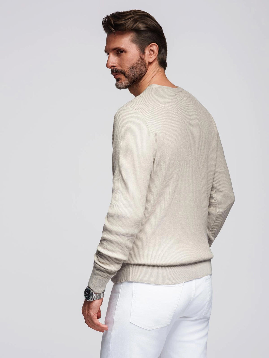 Pullover mit Knöpfen