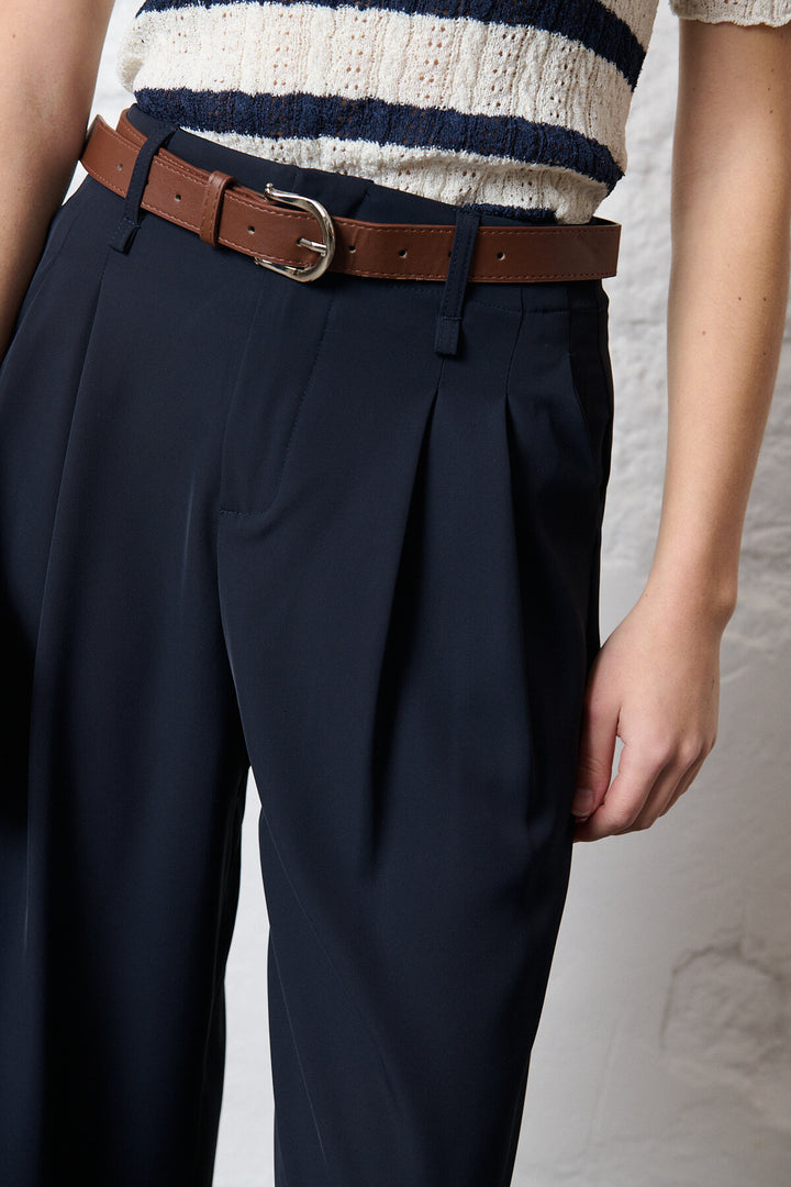 Stoffhose mit Gürtel - beige/marineblau/olive