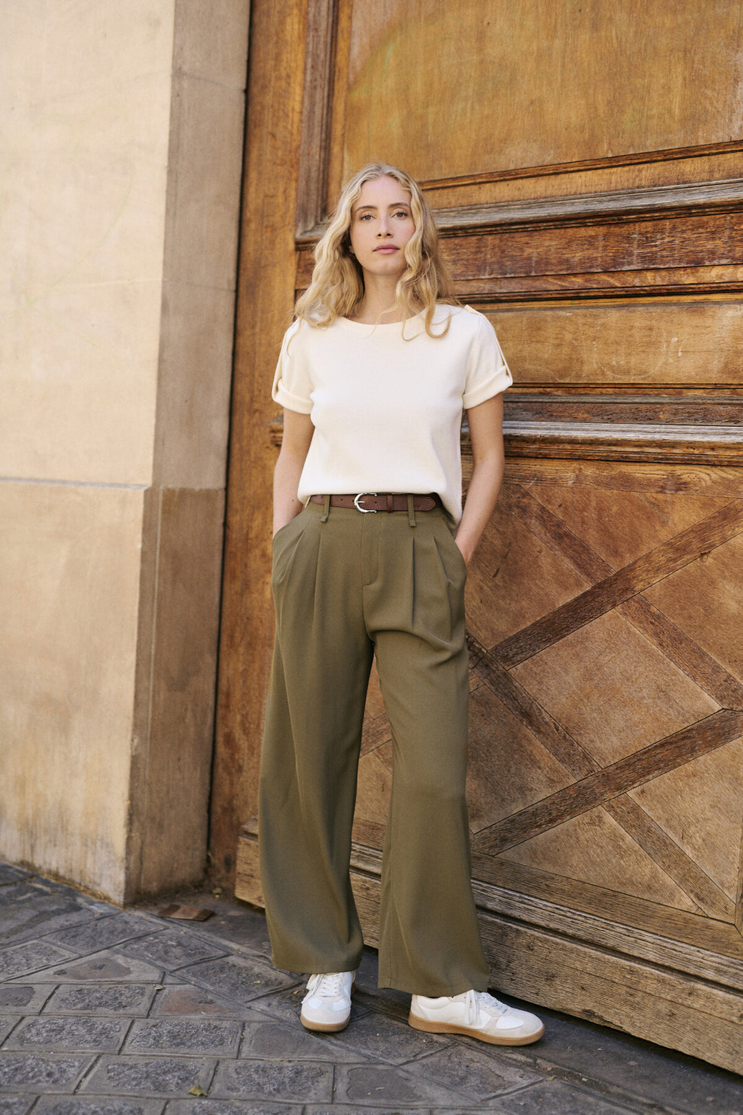 Stoffhose mit Gürtel - beige/marineblau/olive