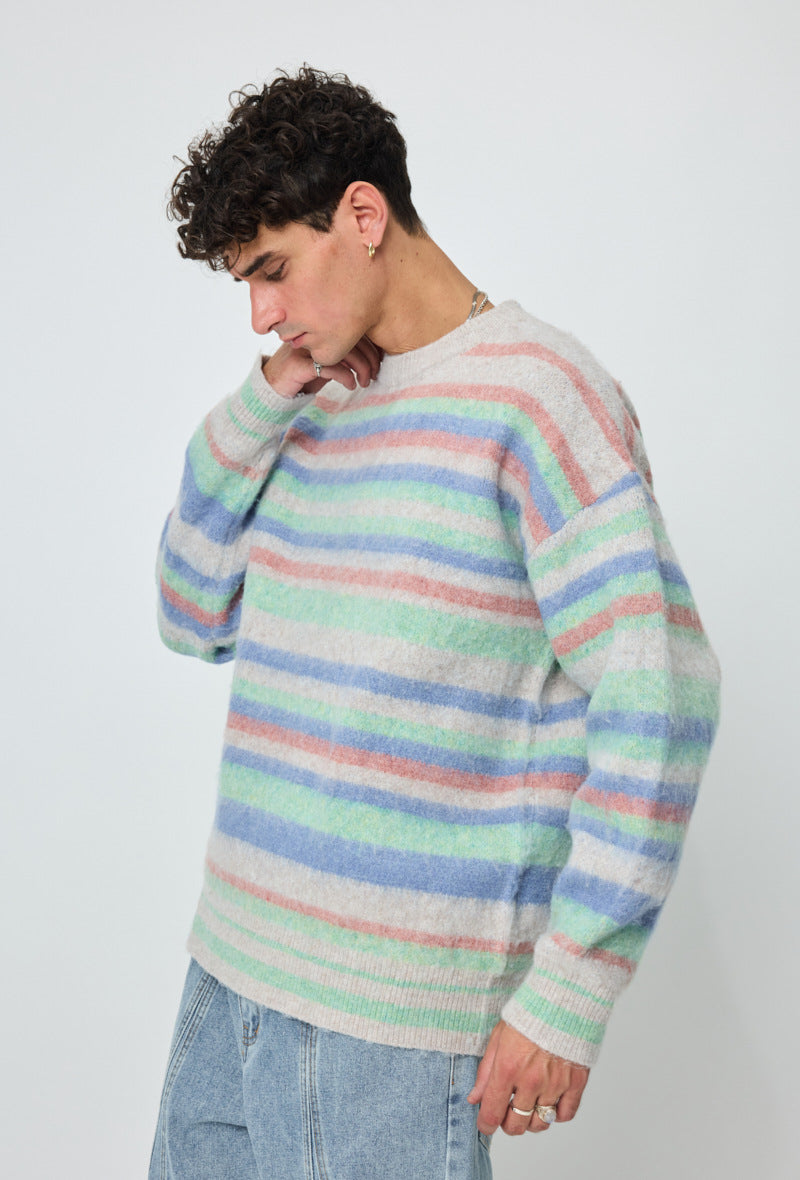 Rundhals-Pullover mit bunten Streifen